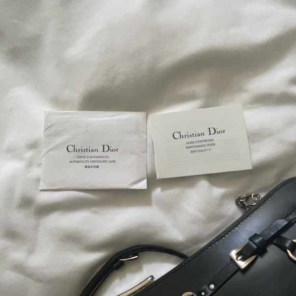 100% Authentic Vintage Christian Dior patent leather shoulder or clutch bag. - Picture 6 of 10